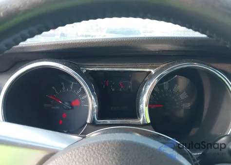 2007 Ford Mustang V6 Deluxe/V6 Premium z USA, uszkodzony, nr VIN 1ZVFT80N175321910